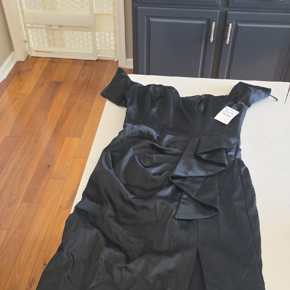 Dress The Population Elegant Black Off-Shoulder Dress Full Length